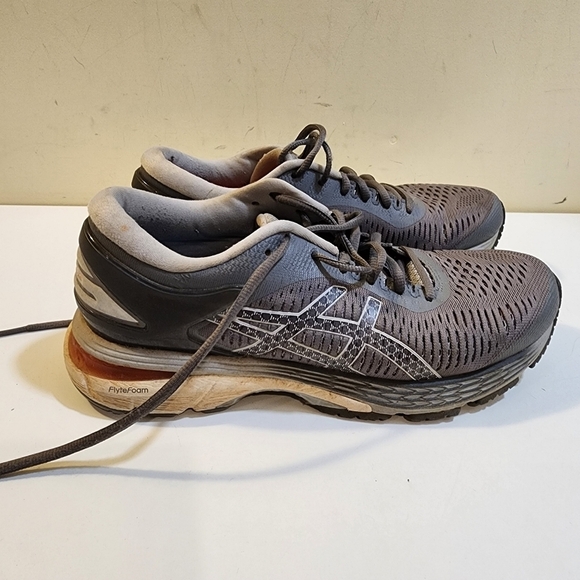 Asics women's Gel-Kayano Gray sneakers size 8 1/2 - Picture 2 of 12